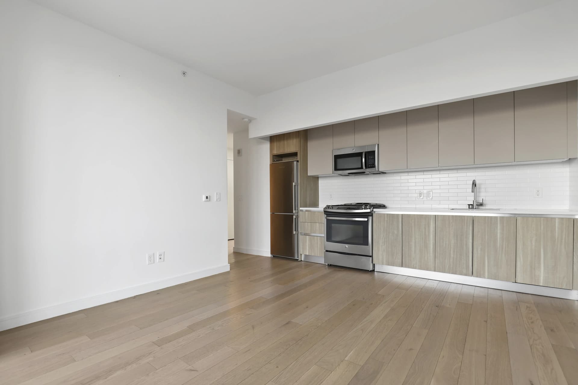42-20 24 Street #009K, Queens, NY 11101 apartment_kitchen 1