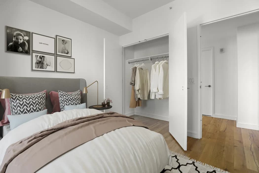 42-20 24 St #017C, Queens, NY 11101