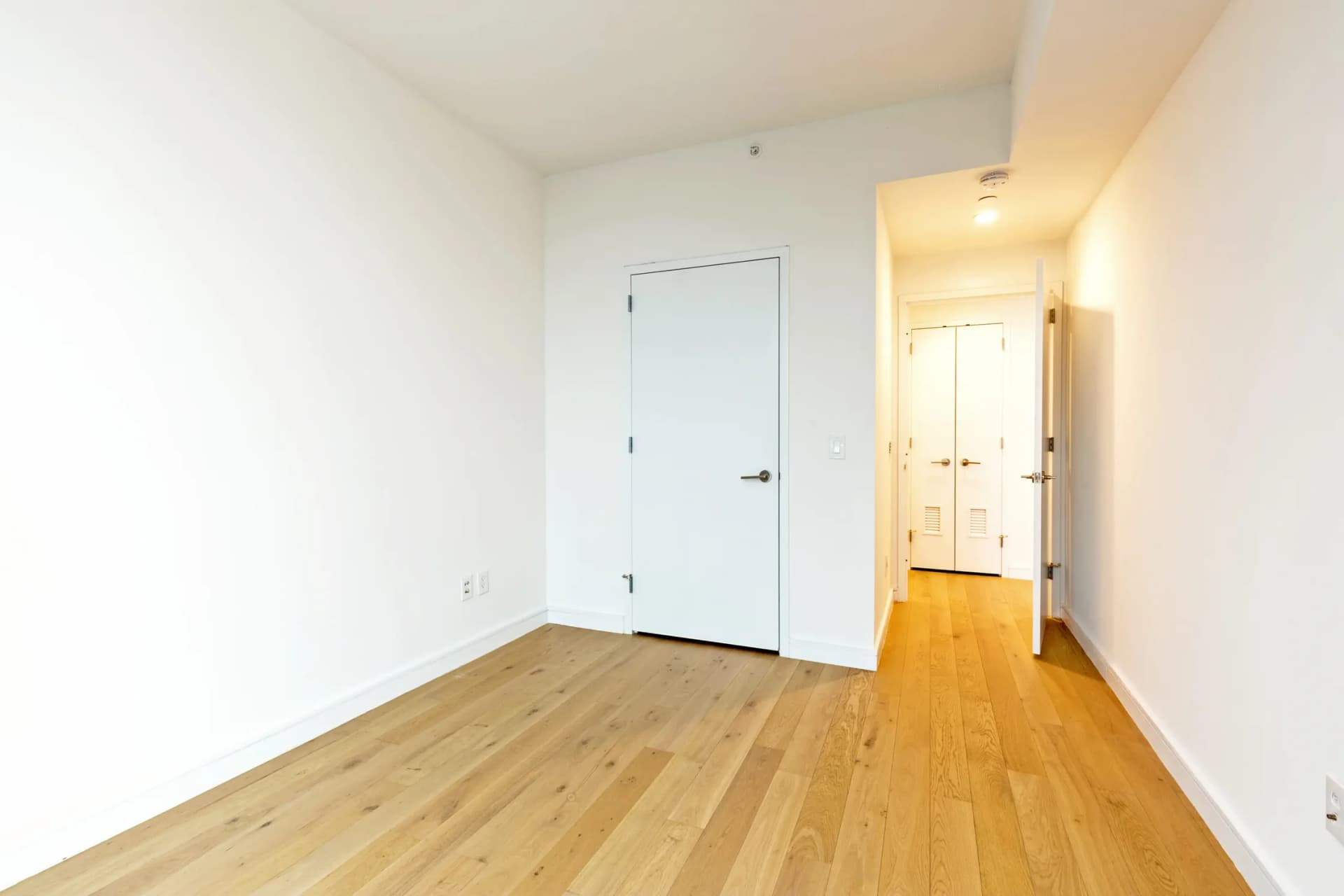42-20 24 St #019C, Queens, NY 11101 apartment_bedroom_room 1