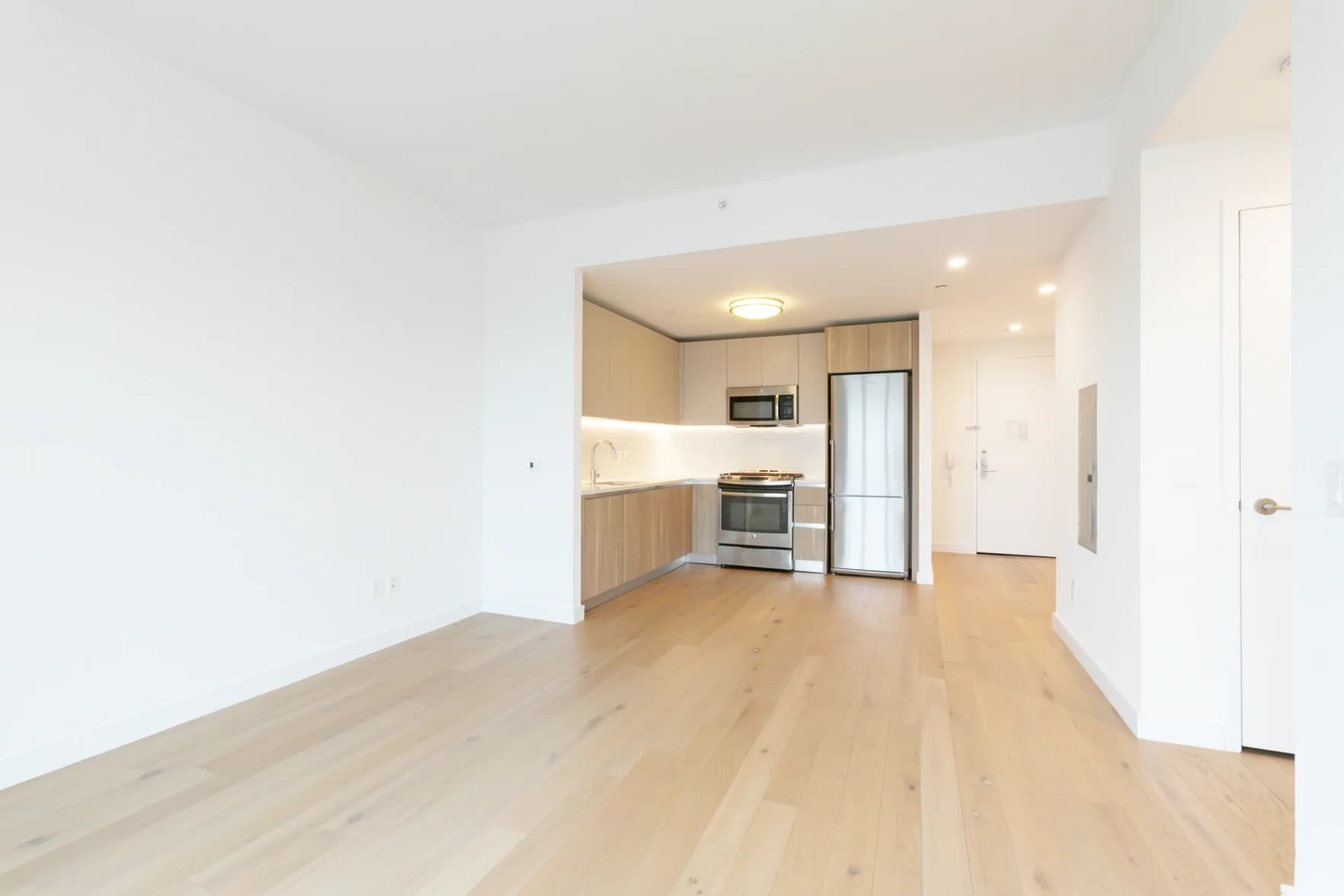 42-20 24 Street #042K, Queens, NY 11101