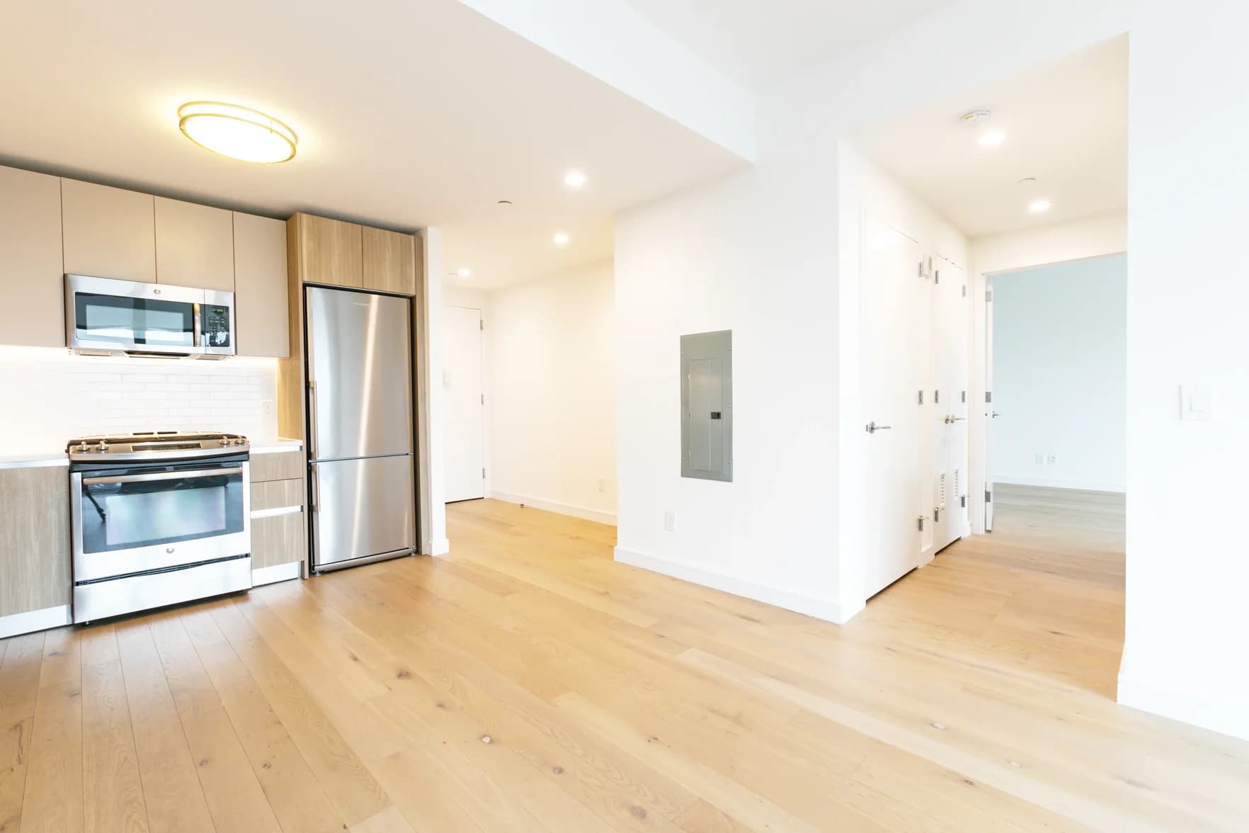 42-20 24 Street #042K, Queens, NY 11101