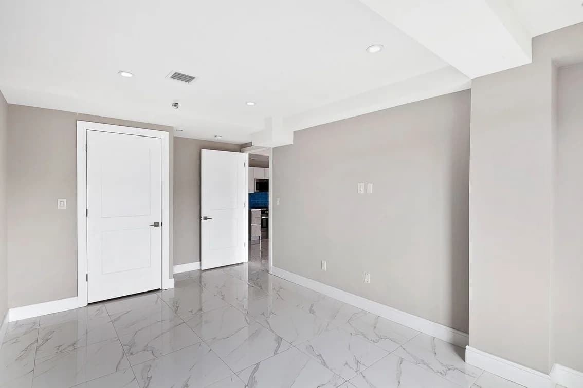 177-30 Wexford Terrace #204, Queens, NY 11432 apartment_bedroom_room 1
