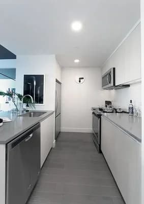 27-19 44 Drive #PHB, Queens, NY 11101