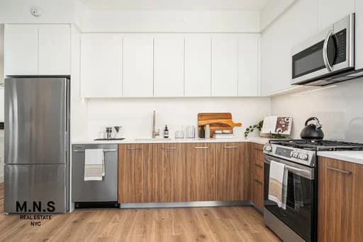 23-15 44 Rd #PH3F, Queens, NY 11101