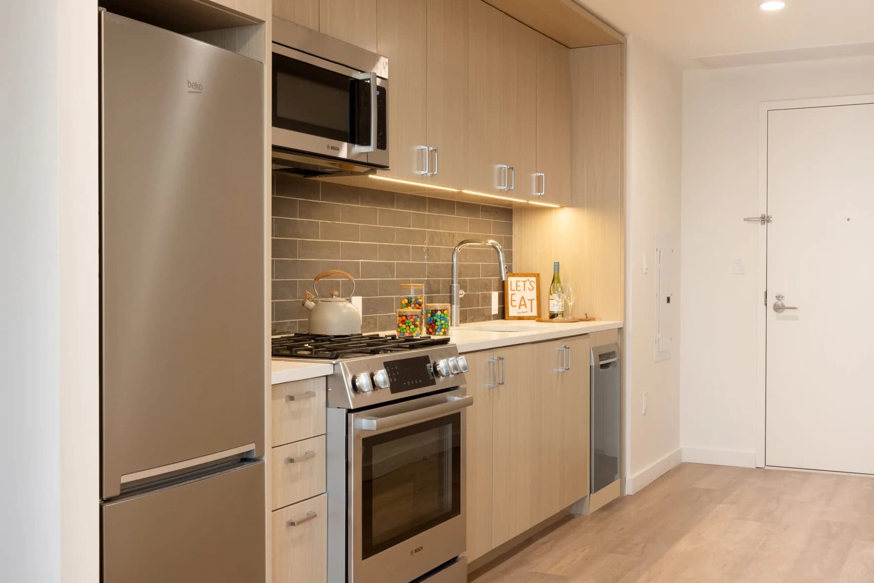 The Bold 27-01 Jackson Avenue #7K, Queens, NY 11101 apartment_kitchen 1