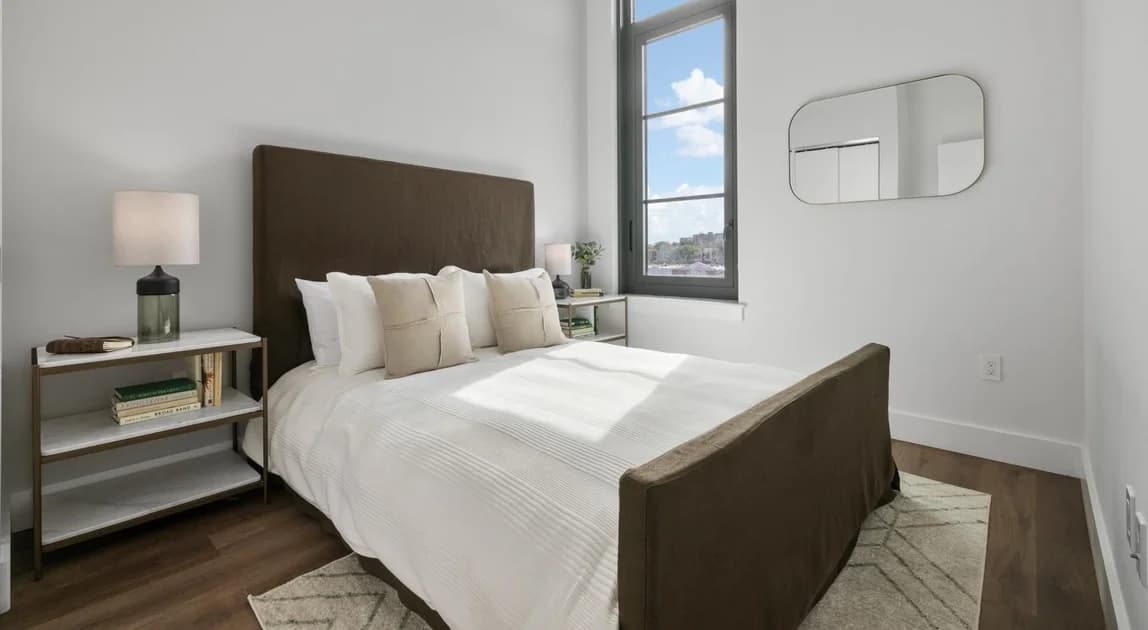 34-35 44 Street #911, Queens, NY 11101 apartment_bedroom_room 1