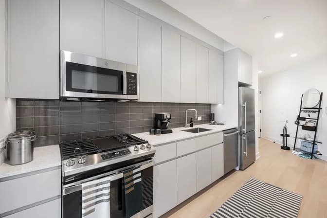 27-05 Thomson Avenue #08J, Queens, NY 11101