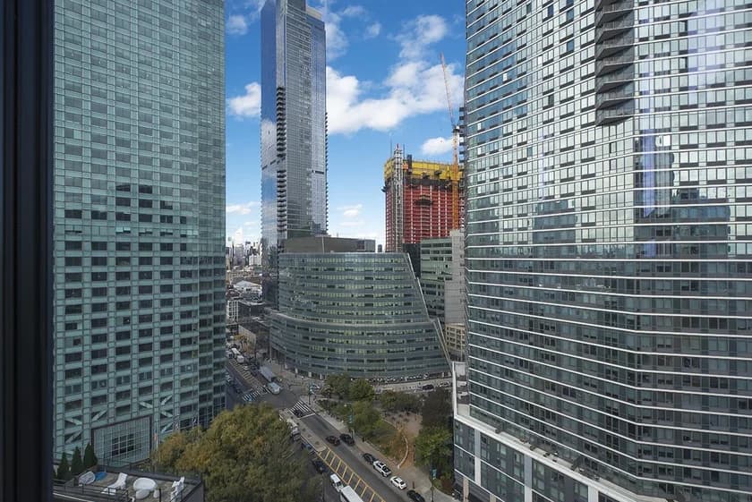 27-05 Thomson Avenue #17C, Queens, NY 11101 apartment_view 1