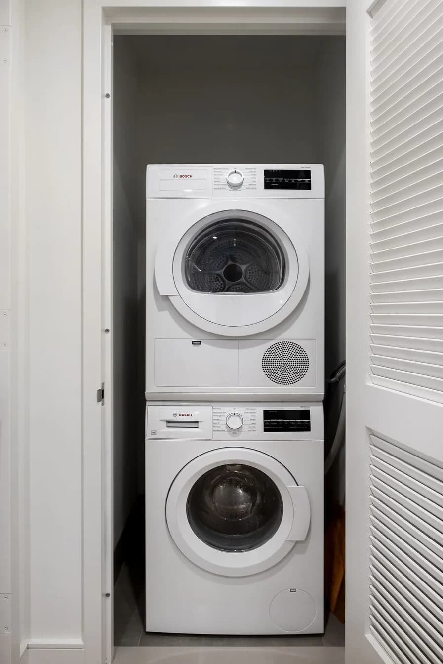 27-05 Thomson Avenue #PH1F, Queens, NY 11101 apartment_washer_dryer 1