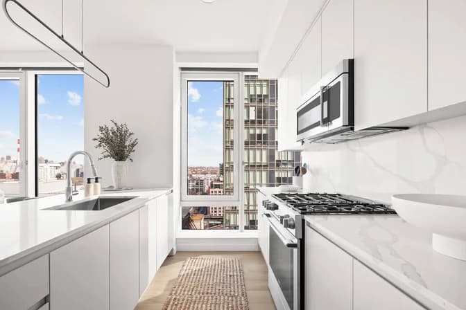 23-10 42 Road #18F, Queens, NY 11101