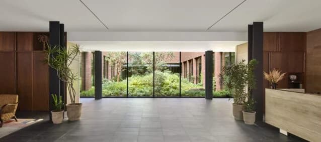 2-33 50 Ave #W402, Queens, NY 11101 lobby 1