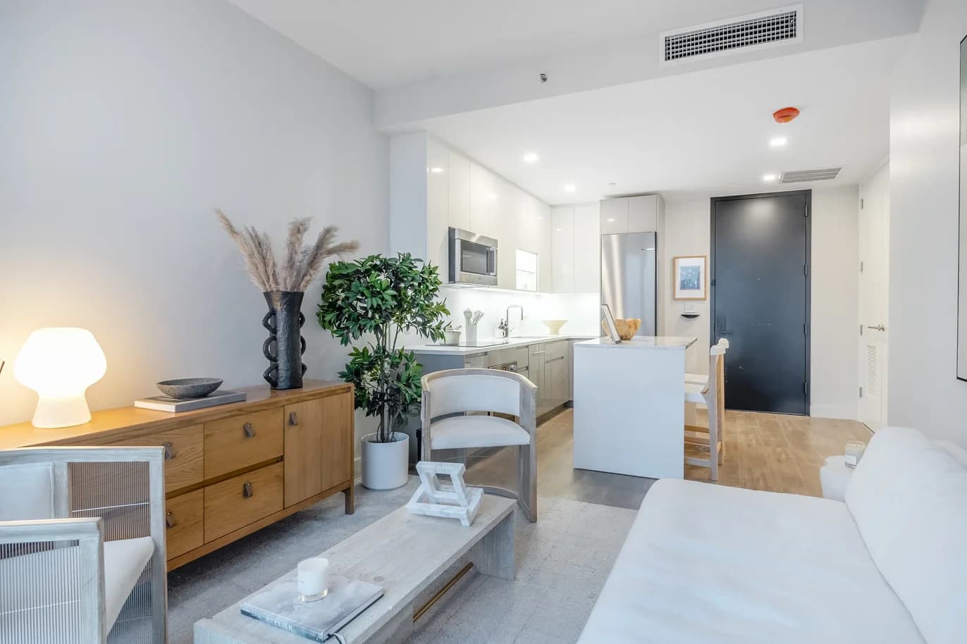 43-15 52 Street #7K, Queens, NY 11377 - Image 1