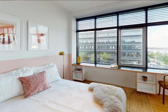 7 Navy Pier Court #4066, Staten Island, NY 10304 - Image 1