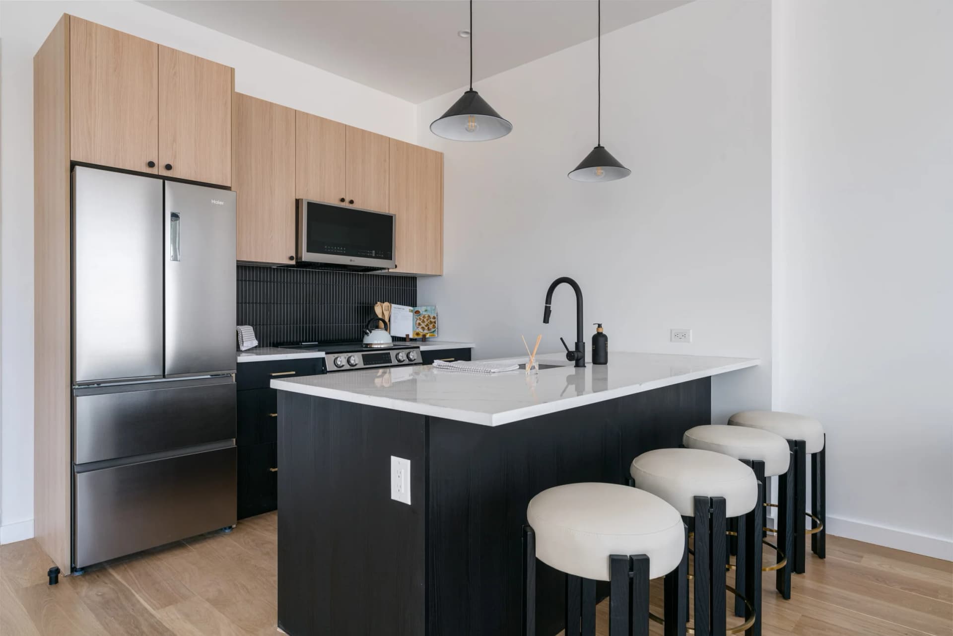 11-34 35 Avenue #525, Queens, NY 11106 apartment_kitchen 1