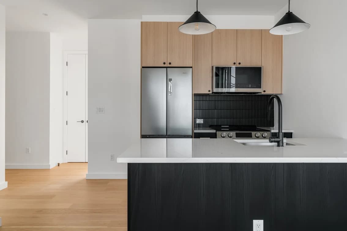 11-34 35 Avenue #526, Queens, NY 11106 - Image 1