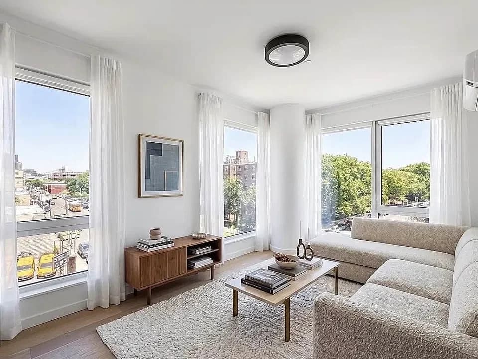 Nova Astoria 11-34 35 Avenue #526, Queens, NY 11106 apartment_living_room 1