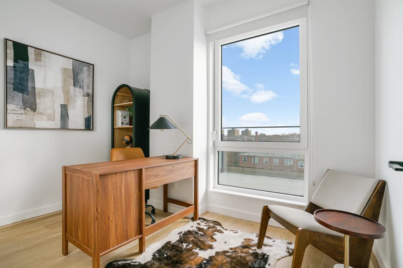 11-34 35 Avenue #721, Queens, NY 11106 - Image 1