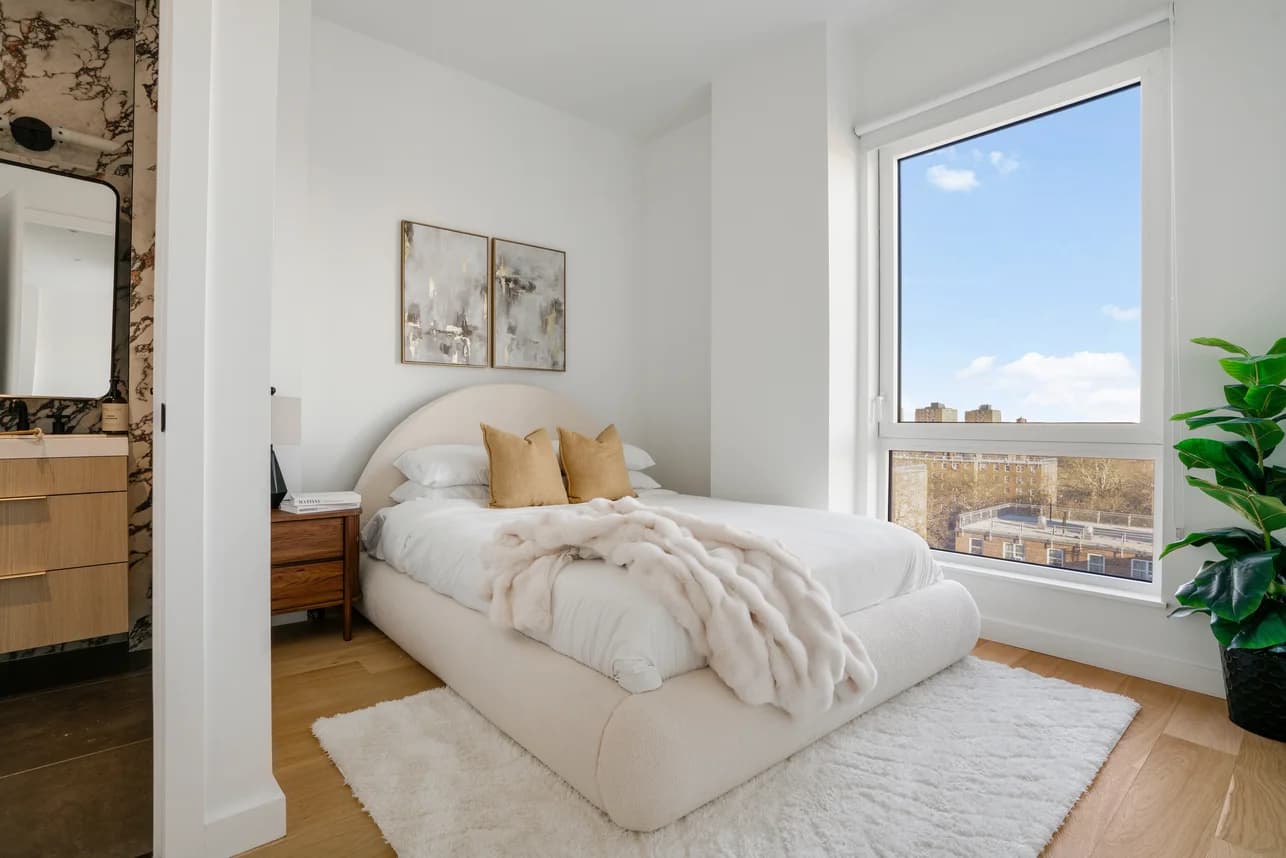 11-34 35 Avenue #721, Queens, NY 11106 - Image 1