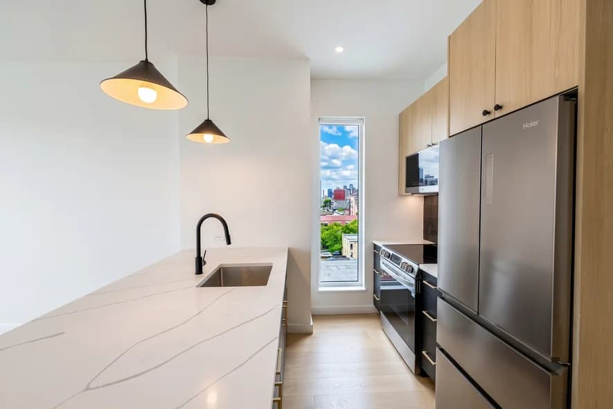 11-34 35 Avenue #812, Queens, NY 11106 - Image 1
