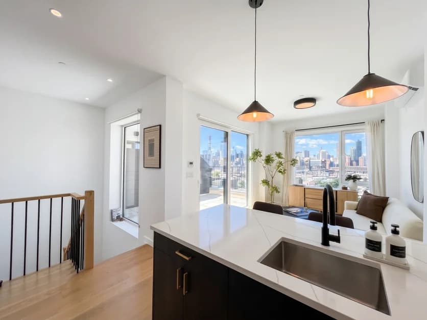 11-34 35 Avenue #910, Queens, NY 11106 - Image 1