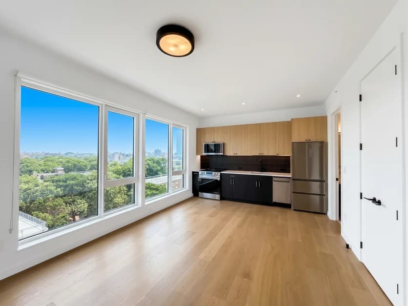 11-34 35 Avenue #913, Queens, NY 11106 - Image 1