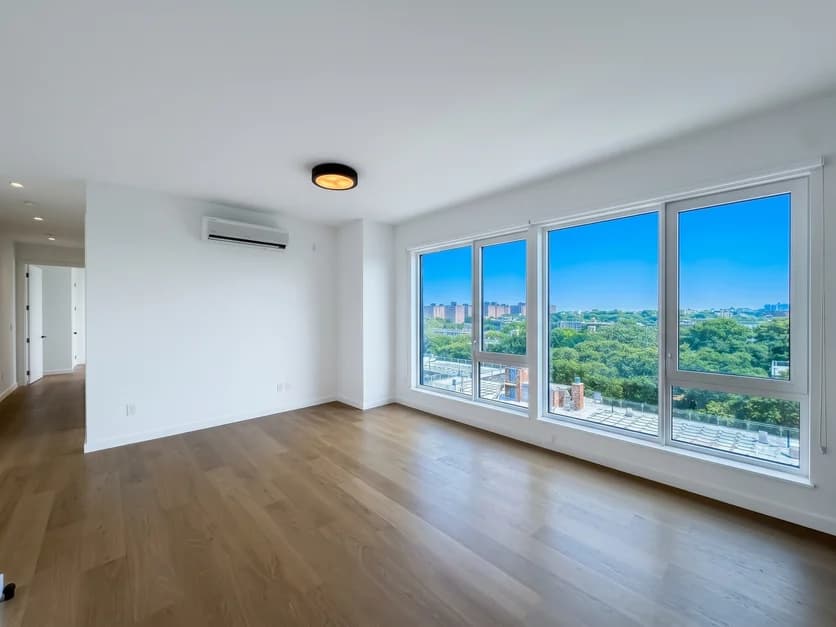 11-34 35 Avenue #919, Queens, NY 11106 - Image 1