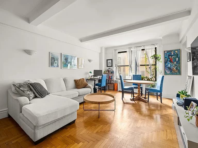 900 West End Avenue #3H, Manhattan, NY 10025 apartment_living_room 1