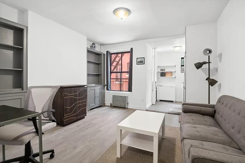 439 Hicks Street #1-B, Brooklyn, NY 11201 apartment_living_room 1