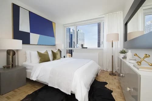 43-10 Crescent St #1601, Queens, NY 11101