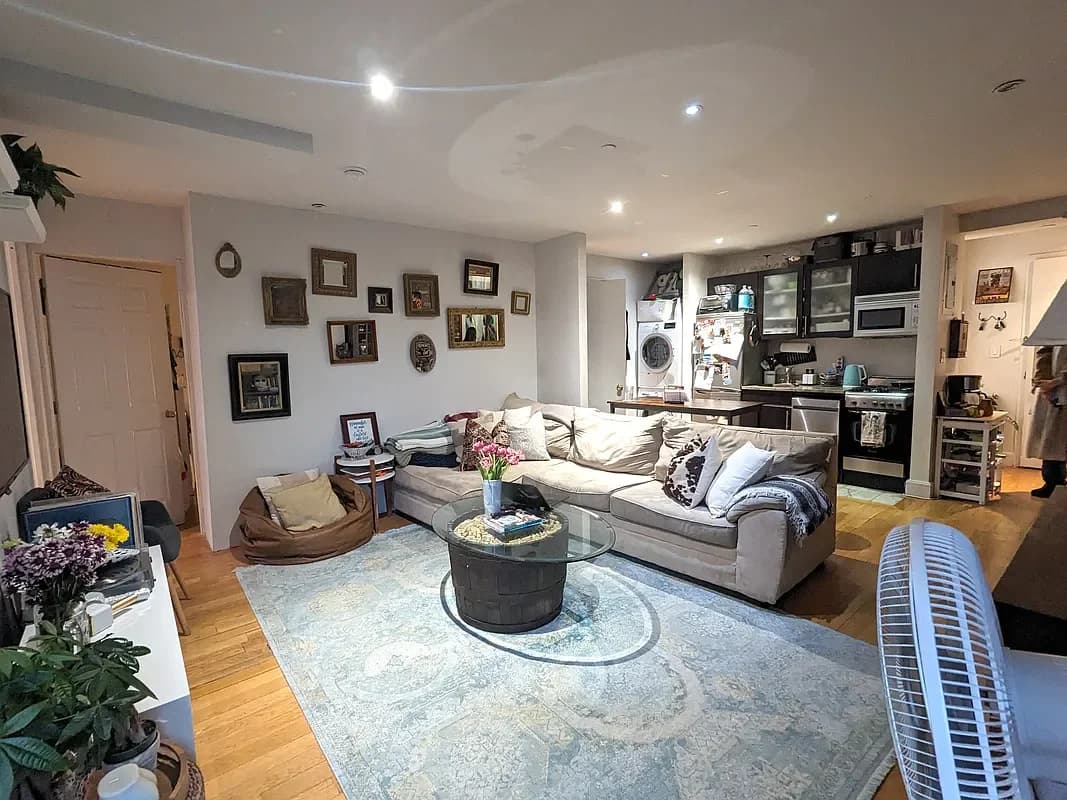 636 East 11 Street #6C, Manhattan, NY 10009 apartment_living_room 1