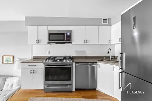 211 Thompson Street #2K, Manhattan, NY 10012