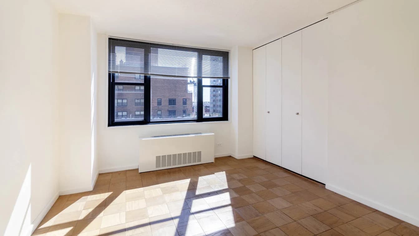 245 East 40 Street #34E, Manhattan, NY 10017 1