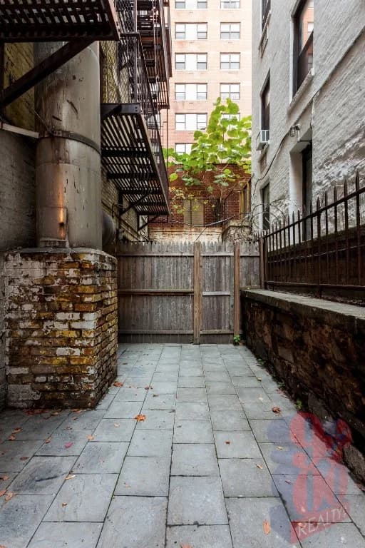 209 East 25 Street #C, Manhattan, NY 10010 1