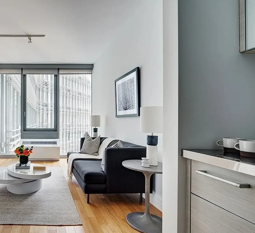 Mercedes House 550 West 54 Street #1712, Manhattan, NY 10019 apartment_living_room 1