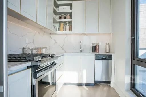635 4 Avenue #1103, Brooklyn, NY 11215