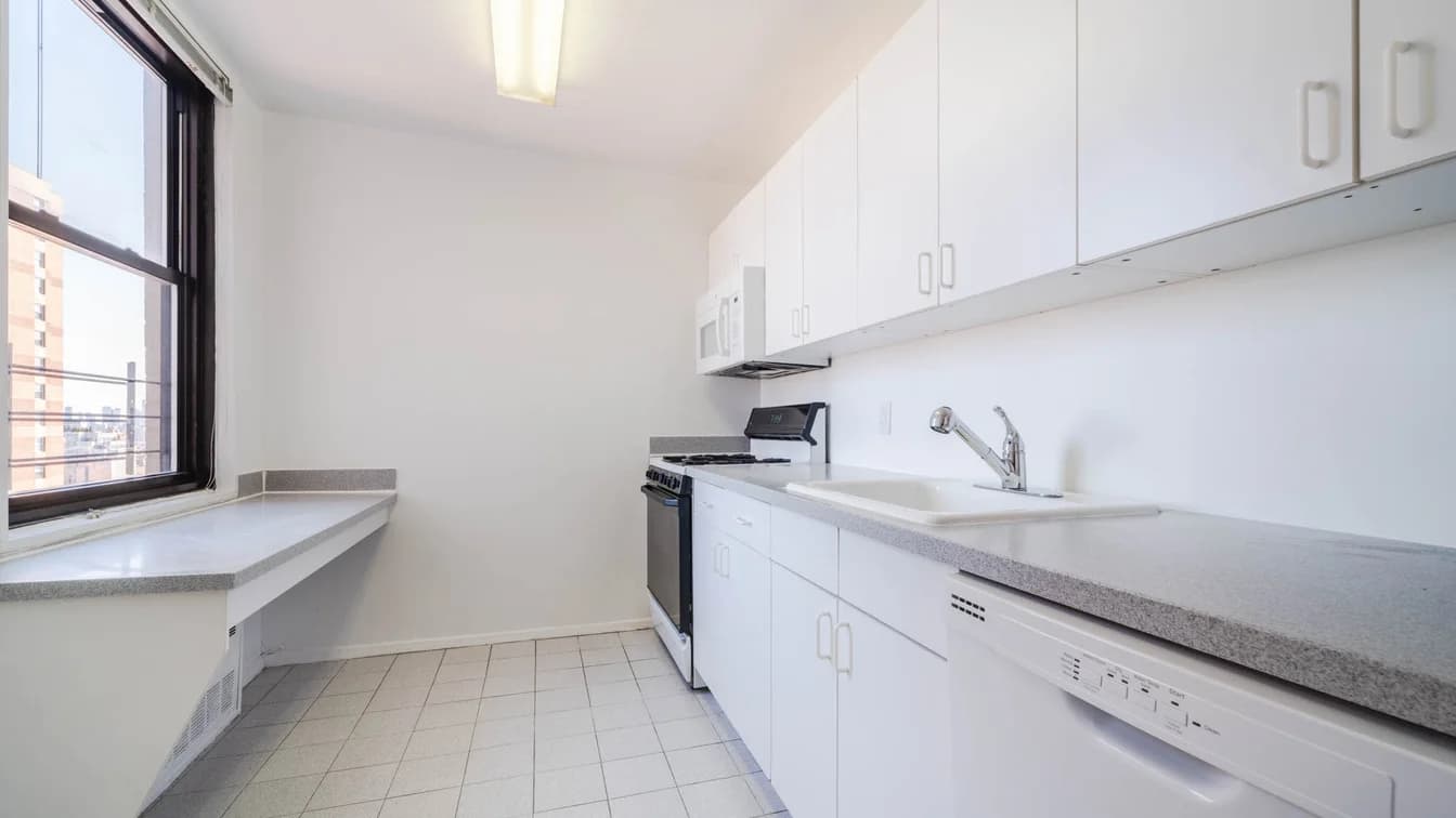 Parc East Apartments 240 E 27 St #27H, Manhattan, NY 10016 1