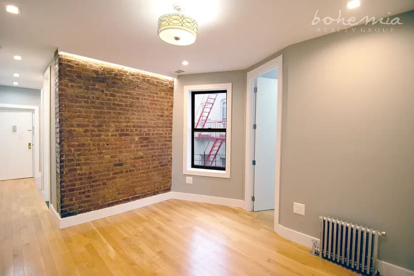 304 West 151 Street #23, Manhattan, NY 10039 apartment_living_room 1