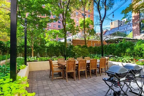 101 West 90 Street #8B, Manhattan, NY 10024 amenity_outdoor_space 1