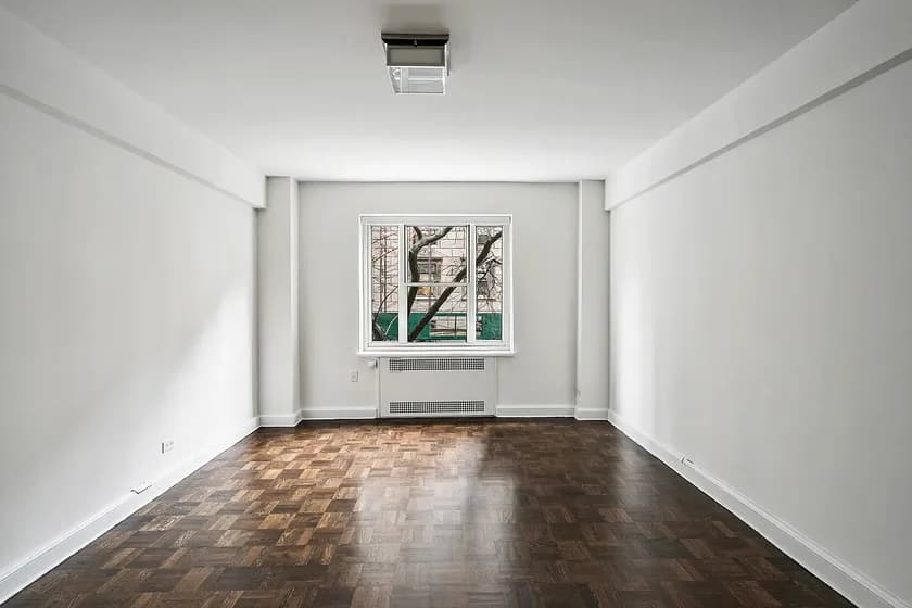 945 5 Avenue #2-F, Manhattan, NY 10021 apartment_living_room 1