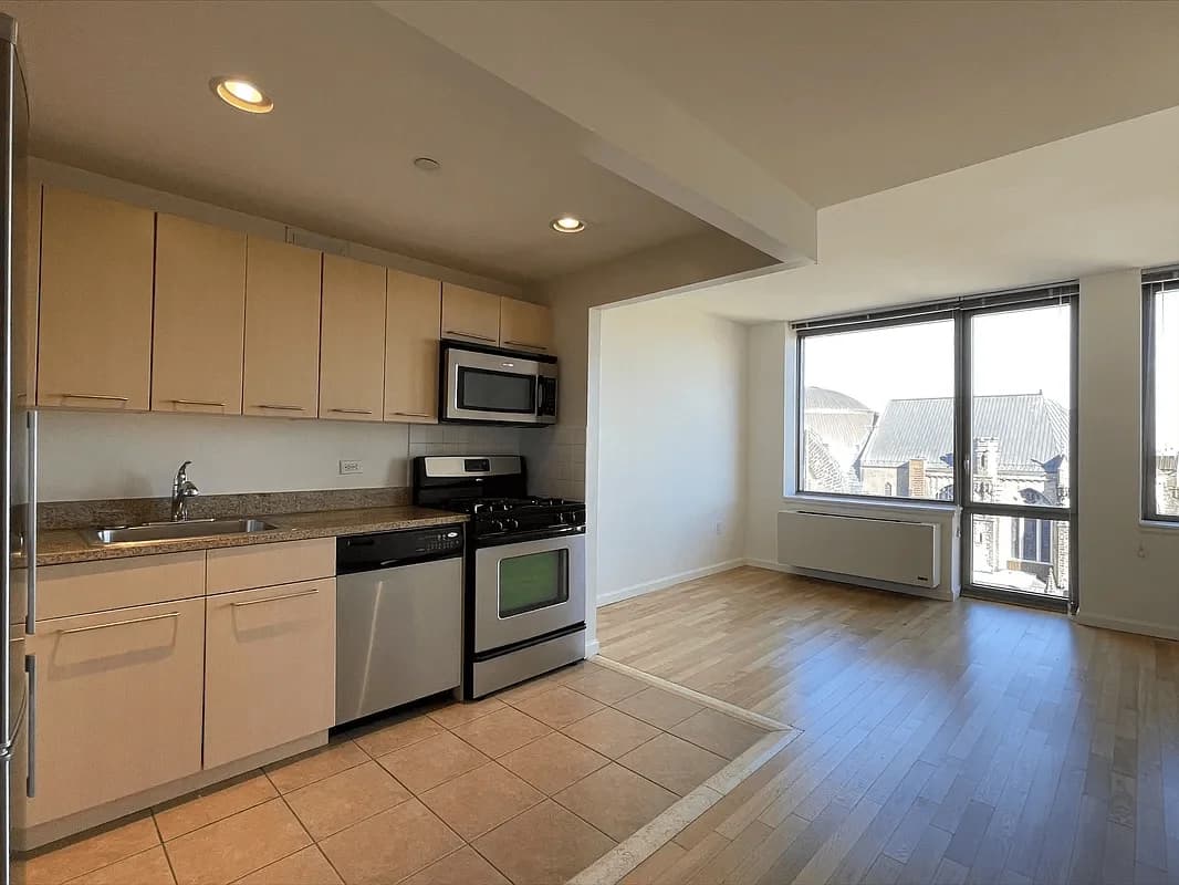 1 Morningside Drive #1902, Manhattan, NY 10025 apartment_kitchen 1