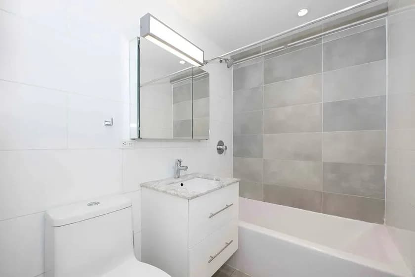 230 East 44 Street #04L, Manhattan, NY 10017 1