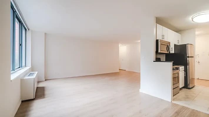 750 Columbus Avenue #02H, Manhattan, NY 10025 apartment_living_room 1