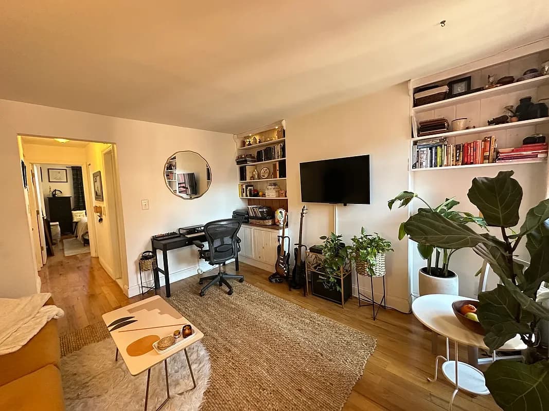 443 Hicks Street #5E, Brooklyn, NY 11201 apartment_living_room 1