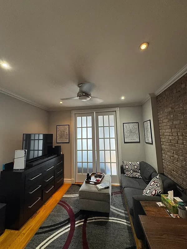 120 1/2 1 Avenue #1, Manhattan, NY 10009 apartment_living_room 1