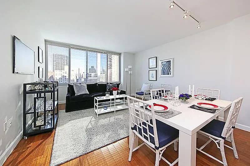 175 W 60 St #41B, Manhattan, NY 10023 apartment_living_room 1