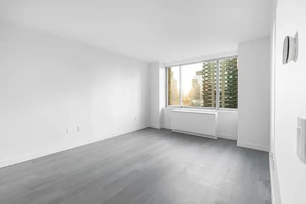101 West End Avenue #16E, Manhattan, NY 10069 apartment_living_room 1
