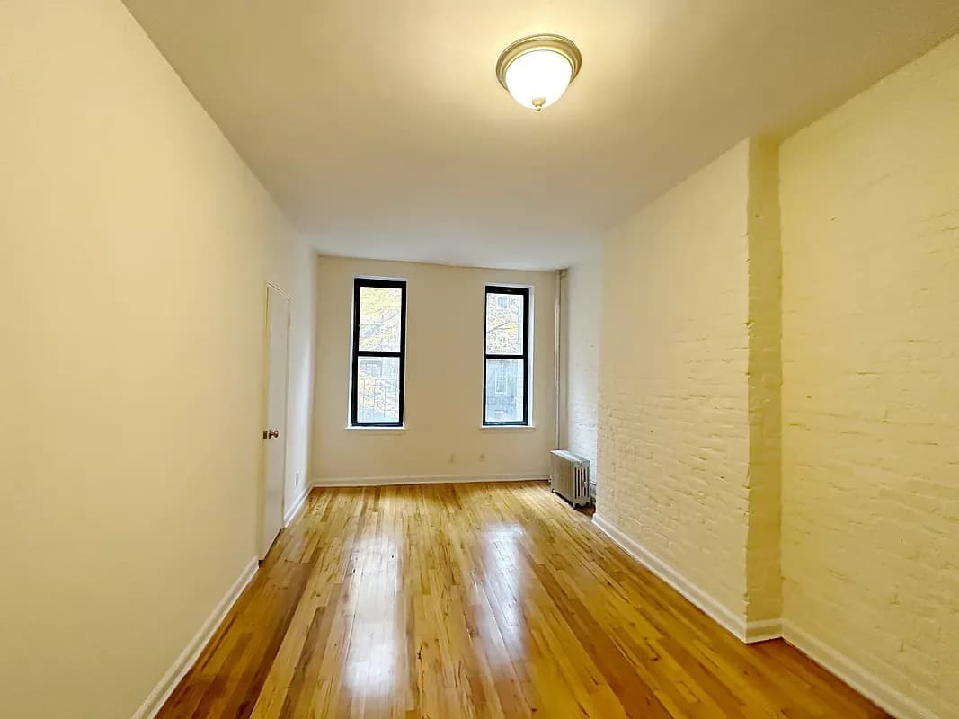 325 East 54 Street #1-C, Manhattan, NY 10022 apartment_living_room 1