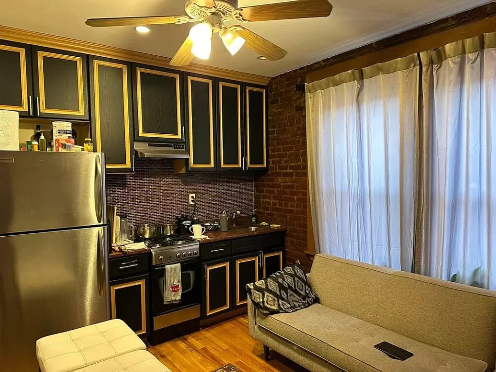 32-68 41 Street #4E, Queens, NY 11103 1