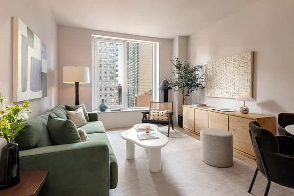 255 East 39 Street #3E, Manhattan, NY 10016 apartment_living_room 1