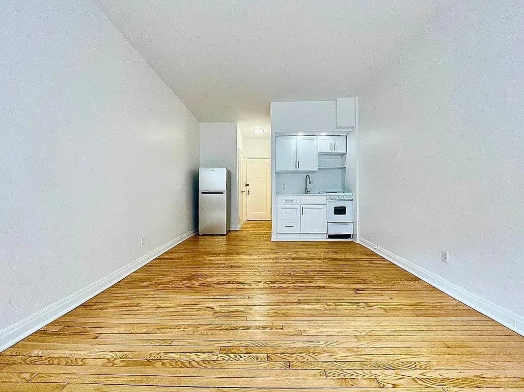 449 West 56 Street #D-5, Manhattan, NY 10019 1